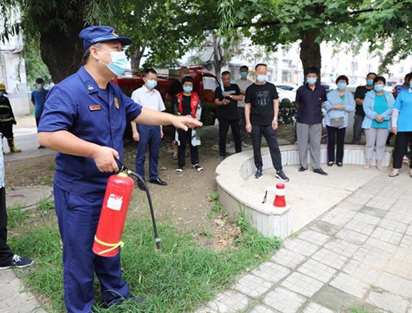 學(xué)?；馂?zāi)逃生中的五種錯(cuò)誤行為